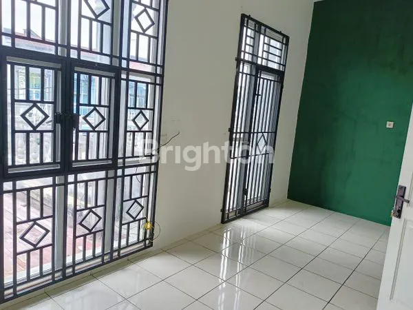 image SEWA RUMAH VILA KOMPLEK ROYAL PLATINUM JLN JAMIN GINTING  (7)