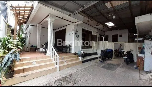 image INVESTASI MENGUNTUNGKAN: RUMAH KOS & RUMAH INDUK  BESAR DI AMPERA KEMANG JAKARTA SELATAN (3)