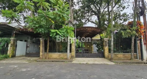 image RUMAH 3 LANTAI DI VILA BUKIT TIDAR, LT 230M² (1)