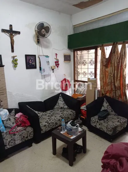 RUMAH HOOK MULYOSARI HITUNG TANAH ROW JALAN LEBAR STRATEGIS DEKAT ITS, PAKUWON CITY