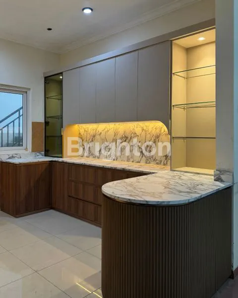 image RUMAH MEWAH SIAP HUNI, 4 KT, SEMI-FURNISHED DI BGM (3)