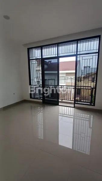 image SEWA RUMAH 3 LANTAI TAMAN RATU JAKARTA BARAT (1)