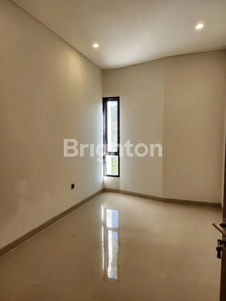 image RUMAH BARU JAKARTA SELATAN SIAP HUNI (3)