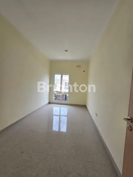 image RUMAH SIAP HUNI SEKTOR 7 GADING SERPONG TANGERANG (6)