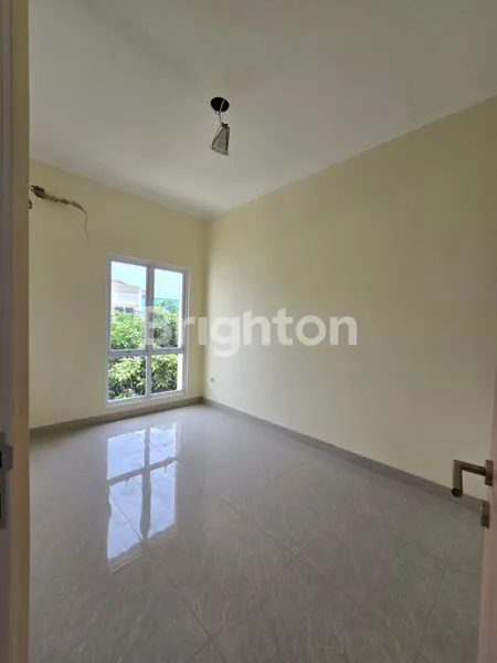 image RUMAH SIAP HUNI SEKTOR 7 GADING SERPONG TANGERANG (7)