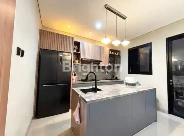 image RUMAH 3 LANTAI SIAP HUNI DI CAKUNG JAKARTA GARDEN CITY (4)