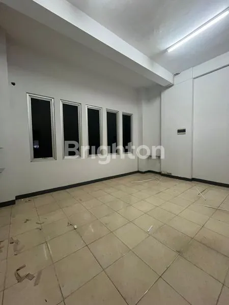 image RUKO 2 LANTAI SIAP USAHA, LOKASI STRATEGIS (7)