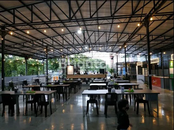 image BANGUNAN EKS FOOD CENTRE LOKASI STRATEGIS PINGGIR JALAN BESAR DI SEMARANG TIMUR (6)