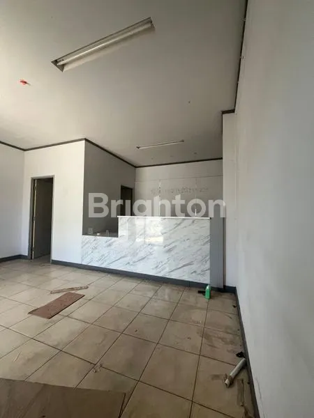 image RUKO 2 LANTAI SIAP USAHA, LOKASI STRATEGIS (2)