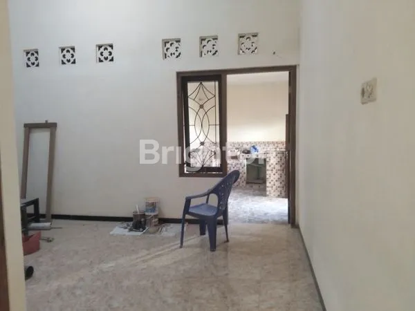image RUMAH PEMANDANGAN HAMBATAN SAWAH ASRI DEKAT PEMKAB. KANTOR PEMKAB. KEDIRI (5)