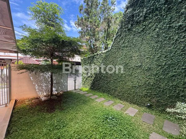 image RUMAH CANTIK 2 LANTAI, SIAP HUNI, STRATEGIS, DI KOTA BANDUNG, SANGAT DEKAT DENGAN TSM  (2)