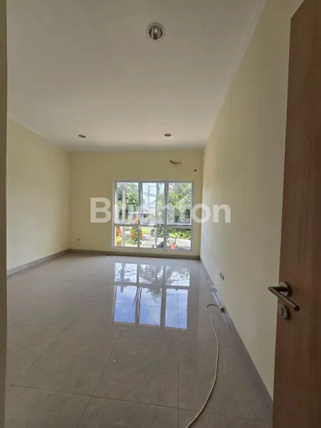 image RUMAH SIAP HUNI SEKTOR 7 GADING SERPONG TANGERANG (8)