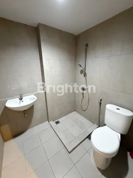 image  APT CORNELL UC (8)