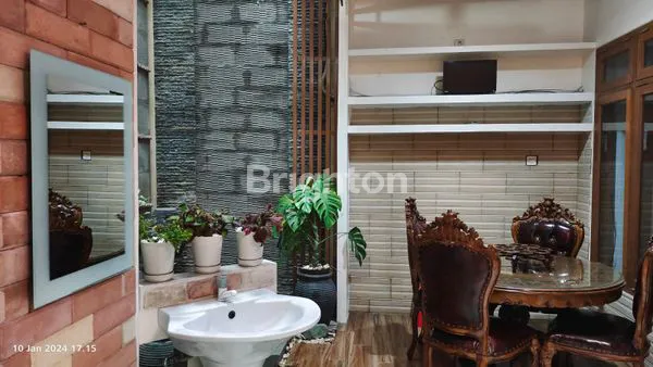 image RUMAH GDC BOULEVARD 3 LANTAI  (2)