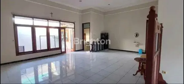 image RUMAH SIAP PAKAI DI GAJAHMUNGKUR. SEMI FURNISHED (2)