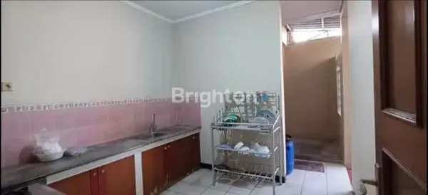 image RUMAH SIAP PAKAI DI GAJAHMUNGKUR. SEMI FURNISHED (8)