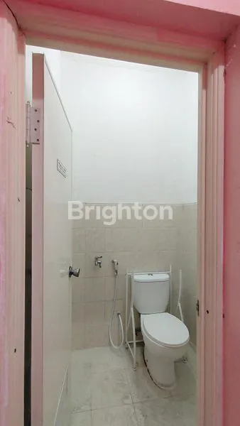 image RUKO DISEWAKAN BERSIH SIAP PAKAI 3 LANTAI STRATEGIS DI AREA SOEHAT MALANG (8)