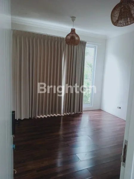 image MURAH RUMAH 2 LANTAI DI LINGKUNGAN RINDANG BSD,  THE EMINENT CLISTER VIVACIA, BSD CITY (5)