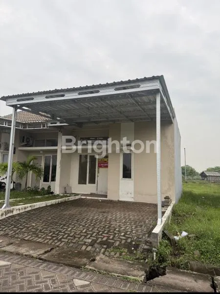 image RUMAH BARU GRESS SIAP HUNI BUDURAN (5)