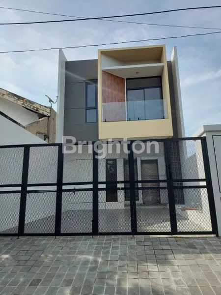 image RUMAH BARU GRESS SIAP HUNI MURAH 2 LANTAI DARMO PERMAI SURABAYA BARAT DEKAT HR MUHAMMAD, MAYJEN SUNGKONO, KUPANG INDAH (1)