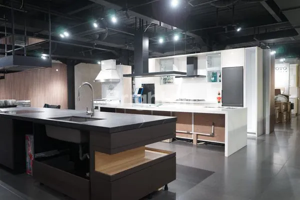 image GEDUNG KOMERSIAL SIAP PAKAI (4)