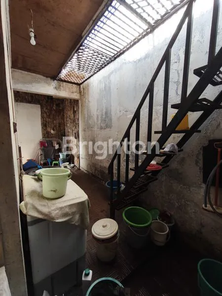 image RUMAH CANTIK SUPER LUAS - DEKAT TOL JORR (8)