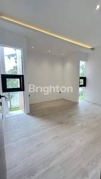 image RUMAH 2 LANTAI HOEK DI THE ICON BSD BANGUNAN MANDIRI DENGAN ROOFTOP DI PUSAT CBD BSD DEKAT TOLL DAN AEON MALL, BSD CITY (7)