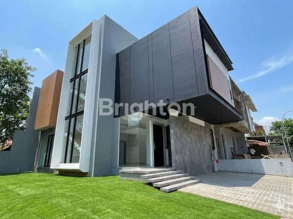 image RUMAH 2 LANTAI HOEK DI THE ICON BSD BANGUNAN MANDIRI DENGAN ROOFTOP DI PUSAT CBD BSD DEKAT TOLL DAN AEON MALL, BSD CITY (1)