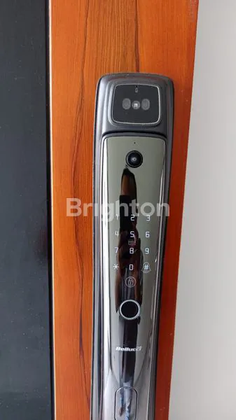 image BARU GRESS RUMAH 2 LANTAI CITRALAND WOODLAND SURABAYA (6)