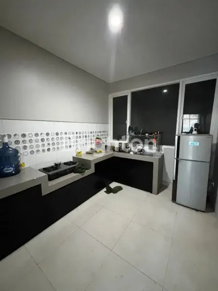 image VIRGINIA REGENCY PAKUWON CITY MODERN LIKE NEW TIGA LANTAI (5)