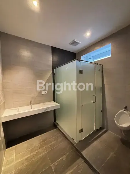 image VIRGINIA REGENCY PAKUWON CITY MODERN LIKE NEW TIGA LANTAI (6)