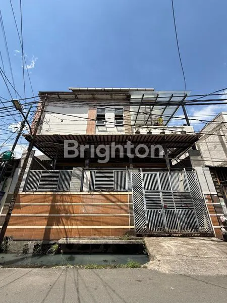 image RUMAH JELAMBAR ( 126M2 ) ROW JALAN LEBAR (1)