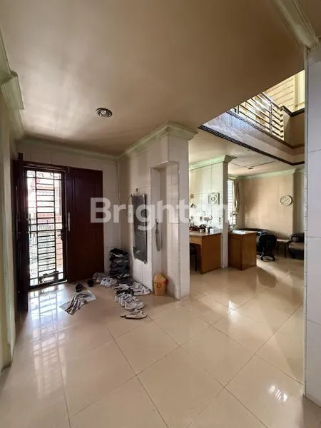 image RUMAH JELAMBAR ( 126M2 ) ROW JALAN LEBAR (3)