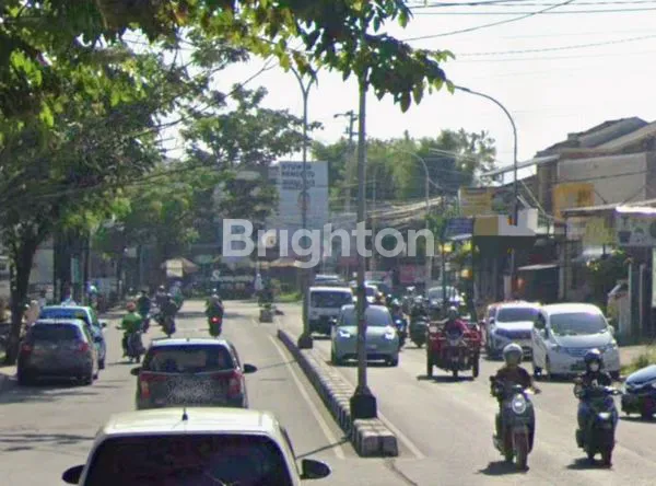 image RUMAH KOST STRATEGIS TENGAH KOTA PINGGIR JALAN BESAR KEDUNGMUNDU SEMARANG (4)