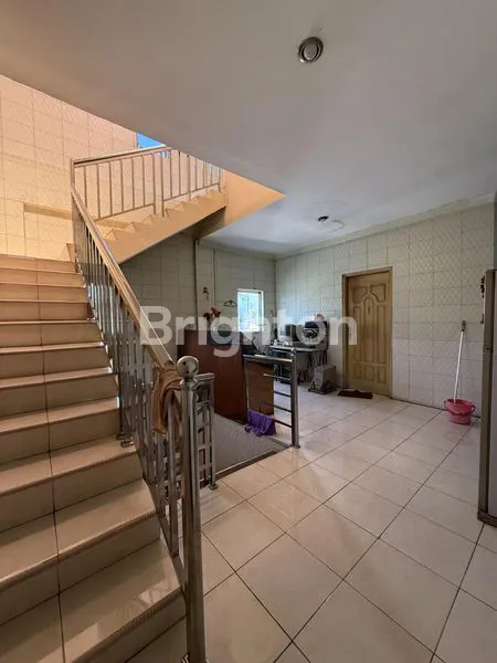 image RUMAH JELAMBAR ( 126M2 ) ROW JALAN LEBAR (6)