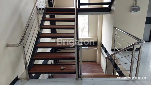 image BEAUTY VIEW HAVE NICE WAREHOUSE IN LIPPO CIKARANG (3)