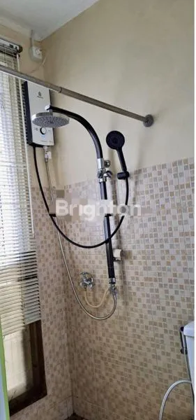 image RUMAH STRATEGIS, NYAMAN, TENANG DAN ASRI DI SEKTOR 5 BINTARO JAYA (4)