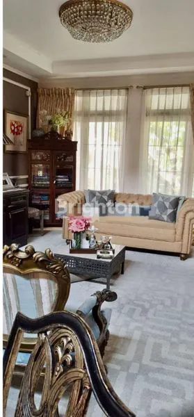 image RUMAH STRATEGIS, NYAMAN, TENANG DAN ASRI DI SEKTOR 5 BINTARO JAYA (3)