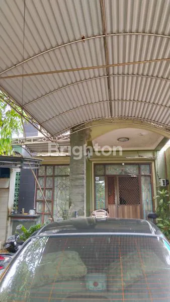 image RUMAH 3 LANTAI DI PERUMAHAN WIKA (2)