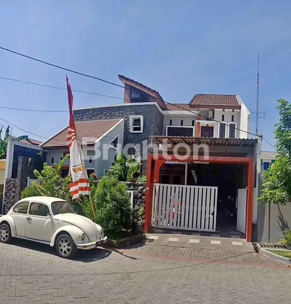 image JUAL CEPAT RUMAH SIAP HUNI 2 LANTAI DI GAYUNGSARI BARAT (1)