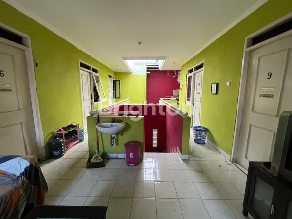 image DIJUAL RUMAH KOS SIAP HUNI 2 LANTAI DI JL. JABABEKA 2 CIKARANG, BEKASI. [10.51, 9/1/2026] INDRY: - (4)
