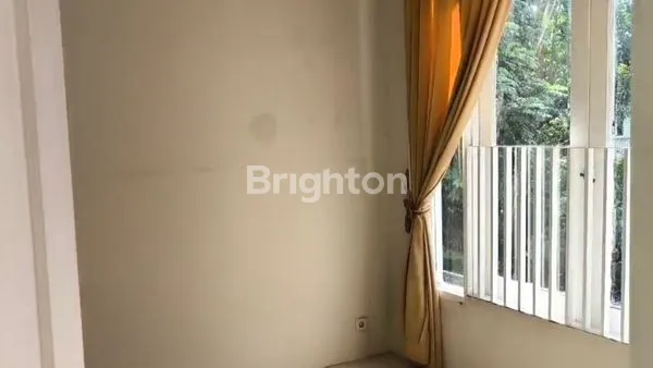 image RUMAH 2 LANTAI SIAP PAKAI DI SEMARANG BARAT (6)