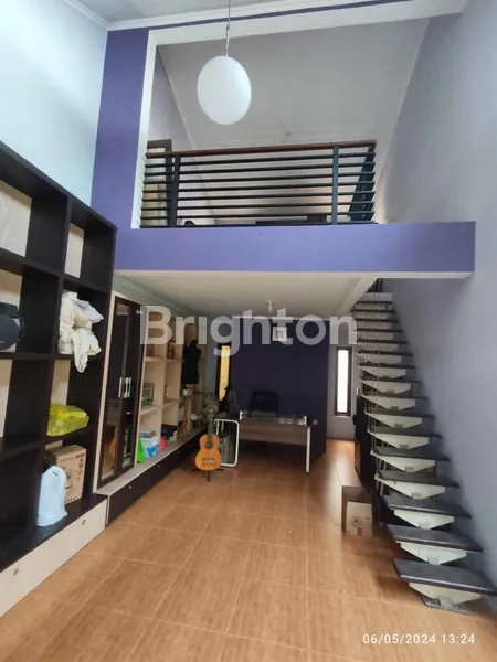 image JUAL CEPAT RUMAH SIAP HUNI 2 LANTAI DI GAYUNGSARI BARAT (3)