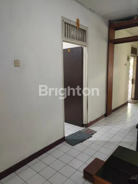image DIJUAL RUMAH DIJAKARTA BARAT TAMAN SURYA - SIAP HUNI (2)