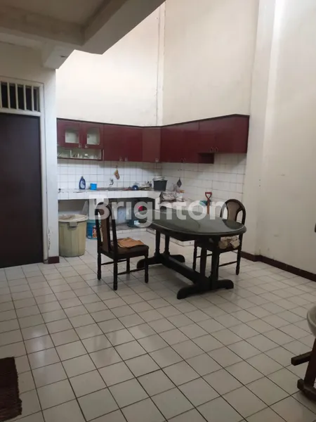image DIJUAL RUMAH DIJAKARTA BARAT TAMAN SURYA - SIAP HUNI (4)