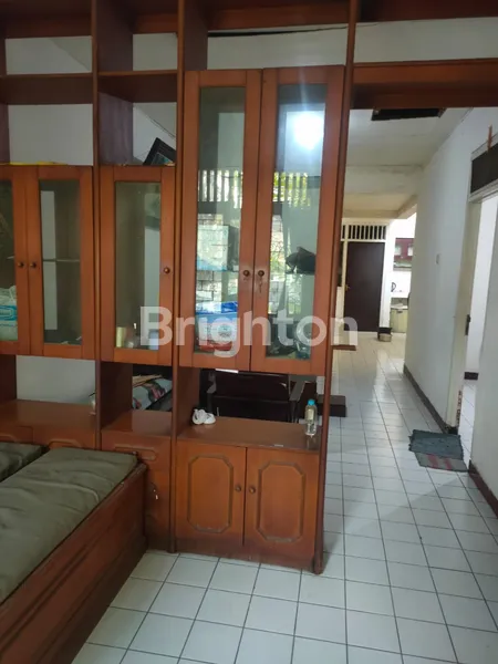 image DIJUAL RUMAH DIJAKARTA BARAT TAMAN SURYA - SIAP HUNI (5)