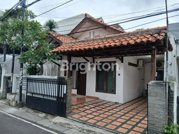 image DIJUAL RUMAH DI PEJOMPONGAN (1)