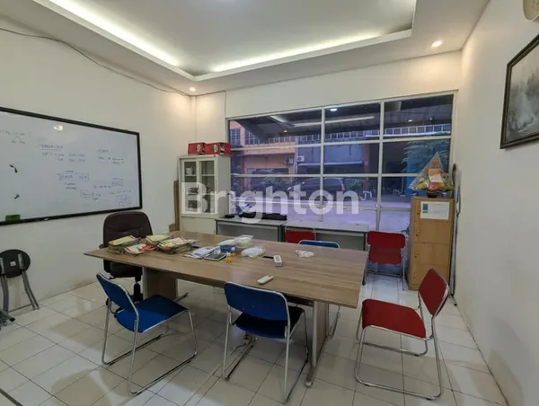 image GUDANG DAN KANTOR TERAWAT DI PERGUDANGAN RITZGATE  (2)