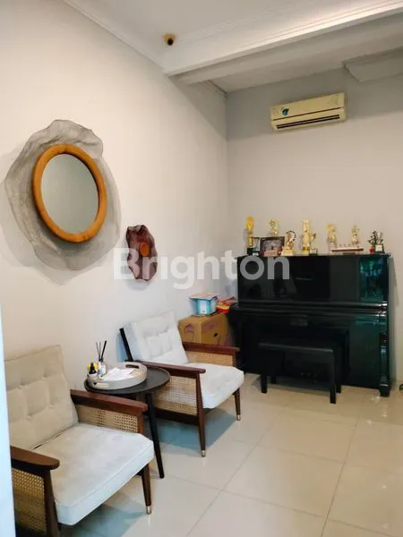 image RUMAH MEWAH DI PAKUWON, 4+1 KT, FULL FURNISHED (2)