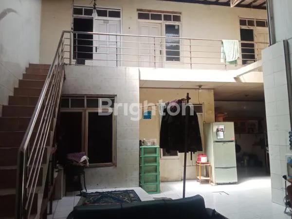 image RUMAH TINGGAL LENGKAP DENGAN USAHA KOS KOSAN DI DALAMNYA (5)
